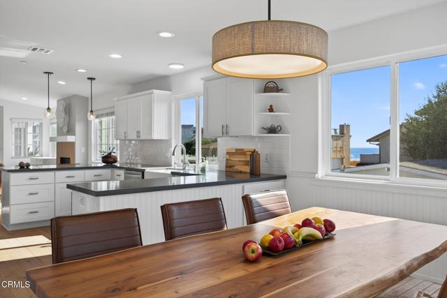 1111 Dover Lane, Ventura CA: https://media.crmls.org/mediaz/fc6c7143-7a37-42c8-b838-6078d0347ac0.jpg