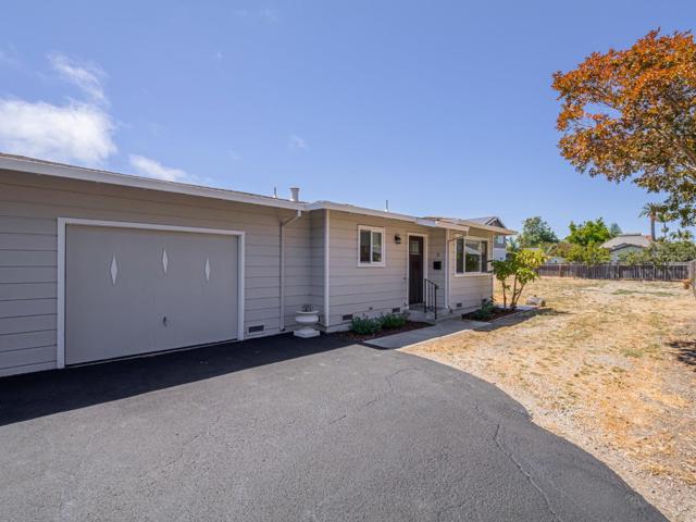 1221 Broadway, Santa Cruz CA: https://media.crmls.org/mediaz/fc6c7448-65ac-442d-8dc0-3dcd1eb5d9c1.jpg