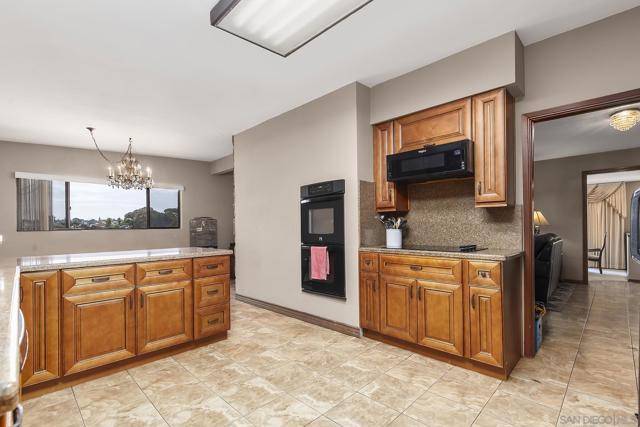 3428 Quimby St, San Diego CA: https://media.crmls.org/mediaz/fc6c82f2-b198-4a2b-8345-456c02715dc4.jpg