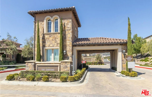 20763 Pine Cone Circle, Porter Ranch CA: https://media.crmls.org/mediaz/fc6cebfe-aaed-4af1-a812-bc1ae17a70c2.jpg