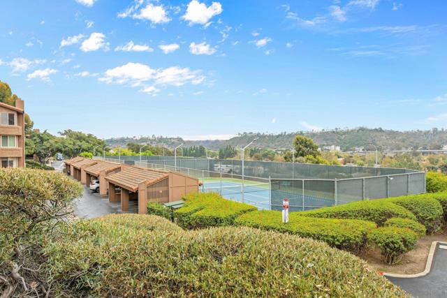 10325 Caminito Cuervo, San Diego CA: https://media.crmls.org/mediaz/fc6dc3d7-4e9c-4735-b8c1-7cbff07de84b.jpg