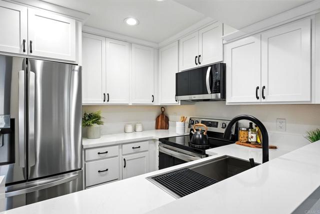 Detail Gallery Image 8 of 29 For 11525 Fury Ln #88,  El Cajon,  CA 92019 - 2 Beds | 2 Baths