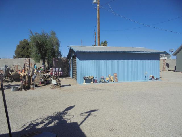 5682 Colorado River Road, Blythe CA: https://media.crmls.org/mediaz/fc6f1937-2144-45d5-ab11-8e4f28d833f8.jpg