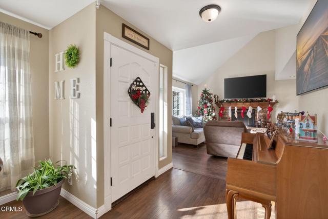 Detail Gallery Image 6 of 36 For 1327 Johnson Dr, Ventura,  CA 93003 - 3 Beds | 2/1 Baths