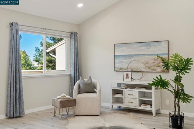 332 Kinross Dr, Walnut Creek CA: https://media.crmls.org/mediaz/fc6fad10-8722-4f26-87c9-4baecc36b0e8.jpg