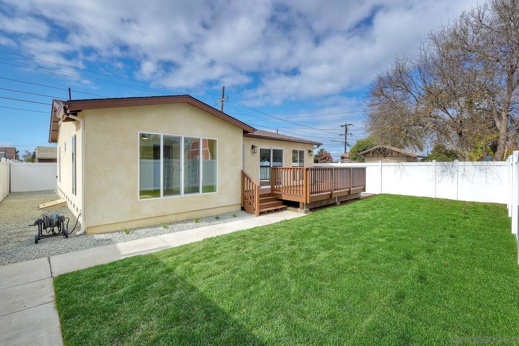 1072 Jefferson Ave