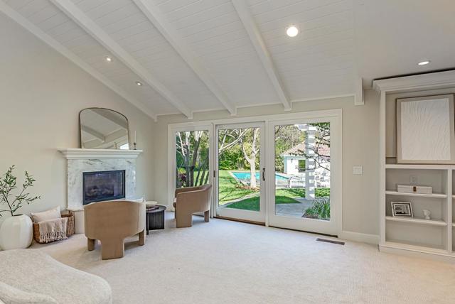 25600 Willow Pond Lane, Los Altos Hills CA: https://media.crmls.org/mediaz/fc7102bd-e053-4393-b93a-9cd0816deeb3.jpg