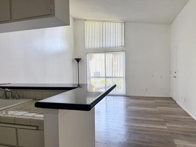 Detail Gallery Image 9 of 27 For 808 Coriander Dr #D,  Torrance,  CA 90502 - 1 Beds | 1 Baths