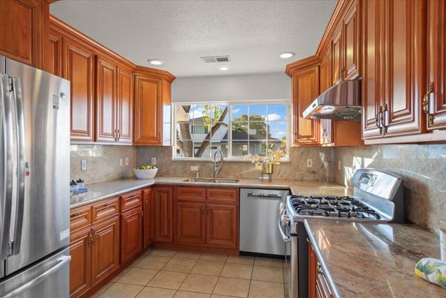 2804 Steinhart Court, Santa Clara CA: https://media.crmls.org/mediaz/fc725ff9-cc2a-40b6-a01d-4699ab116039.jpg