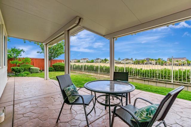 2852 Spanish Bay Drive, Brentwood CA: https://media.crmls.org/mediaz/fc735e32-72b6-4dfe-b8dd-c8ea75b14318.jpg