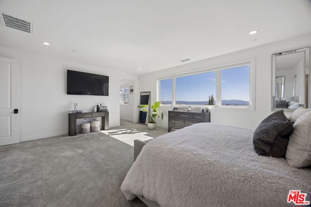 Image 18 of 35 For 11800 Tudor Court