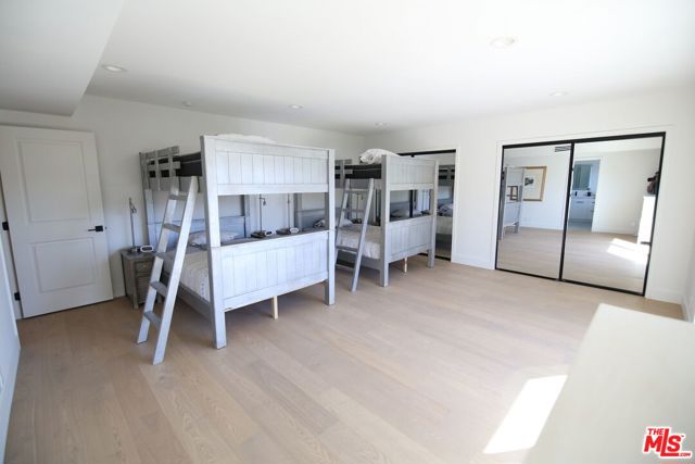 2744 S Bentley Avenue, Los Angeles CA: https://media.crmls.org/mediaz/fc741d87-5991-49ed-ad25-429478881955.jpg