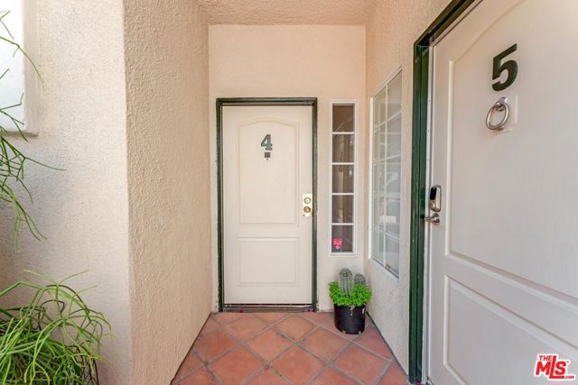 963 LARRABEE Street, 4 photo 6