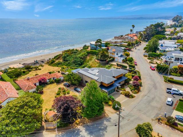 616 Bayview Drive, Aptos CA: https://media.crmls.org/mediaz/fc74d2a3-ffd2-41c0-a890-7f8909eee500.jpg