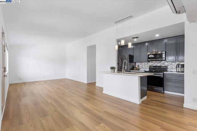 24753 Willimet Way, Hayward CA: https://media.crmls.org/mediaz/fc74eb28-e48d-473a-8c32-be0b0da60689.jpg