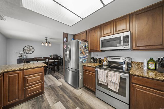 Detail Gallery Image 12 of 43 For 623 Highland St, Escondido,  CA 92027 - 3 Beds | 2 Baths