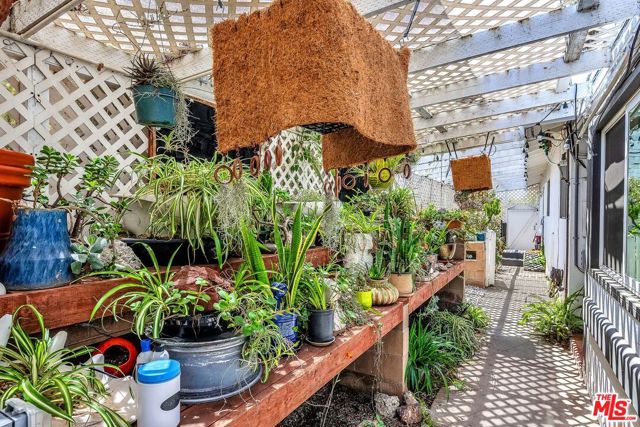 8732 Villanova Avenue, Los Angeles CA: https://media.crmls.org/mediaz/fc761d63-f2e8-4939-8fee-19cb460e048e.jpg