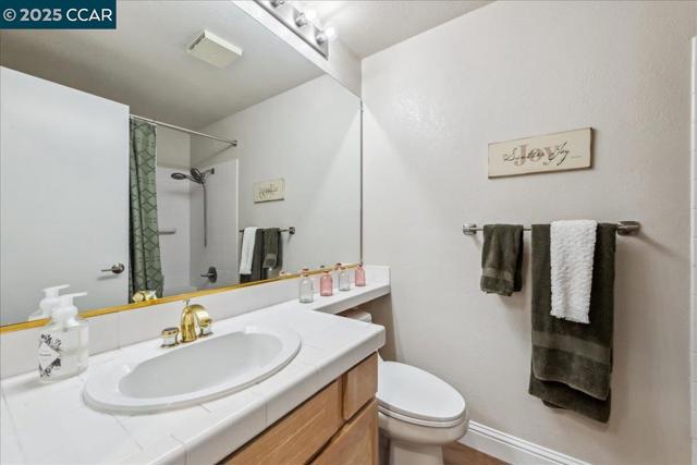 771 Lakemont PL, San Ramon CA: https://media.crmls.org/mediaz/fc767ce0-98e4-4a8a-835d-82b0ce2b2fb0.jpg