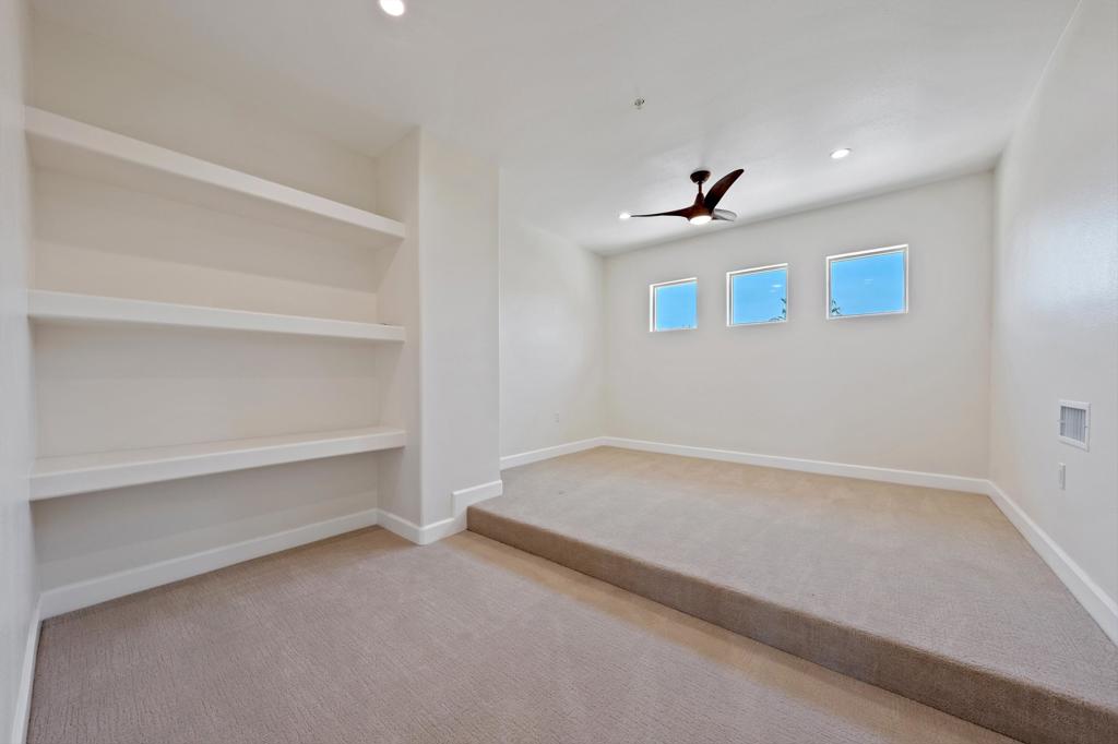 MLS #219131963DA image #25