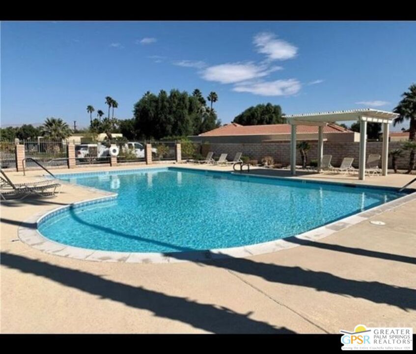 1689 N Sunflower Court