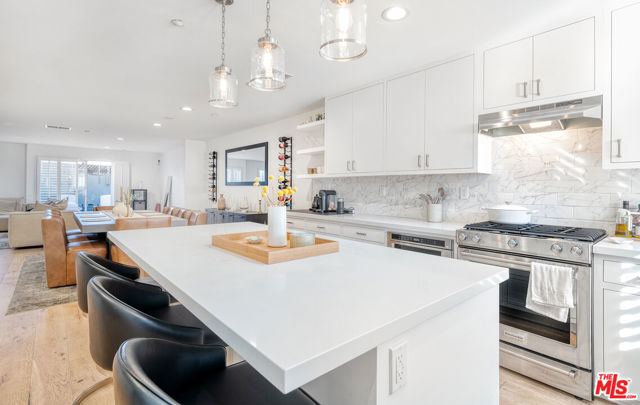 1212 Ocean Park Boulevard, 4 photo 5