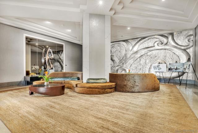 700 Front St, San Diego CA: https://media.crmls.org/mediaz/fc78f884-ea38-4322-9d83-0129143c413f.jpg