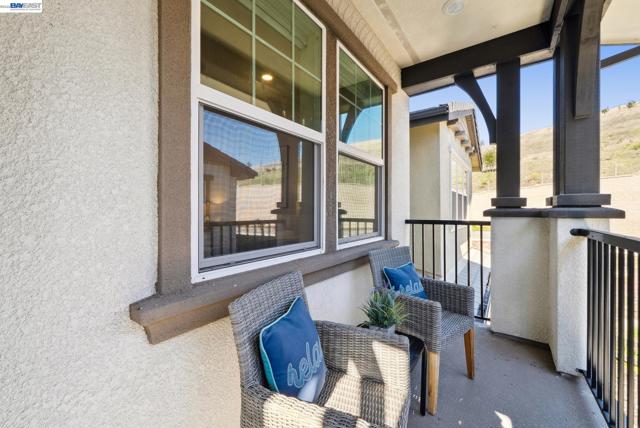 57109 Via Vicenza, San Ramon CA: https://media.crmls.org/mediaz/fc7a9cb9-b302-41d4-99c9-3611ec991d20.jpg