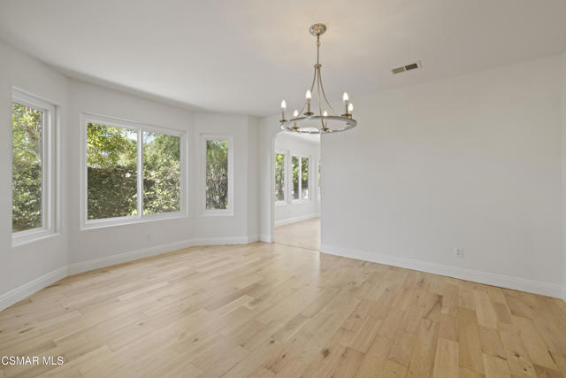Image 14 of 70 For 5475 Bromely Drive