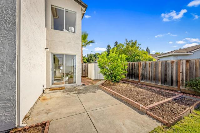 9082 Spencer Court, Gilroy CA: https://media.crmls.org/mediaz/fc7cd9db-0e0c-4949-b14c-522ac5e79672.jpg
