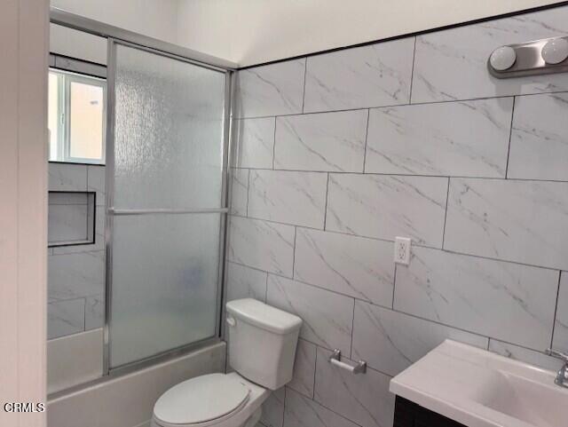 7747 Valmont Street, Tujunga CA: https://media.crmls.org/mediaz/fc7d695f-97f9-4c49-9d9a-8ace127a0e2f.jpg