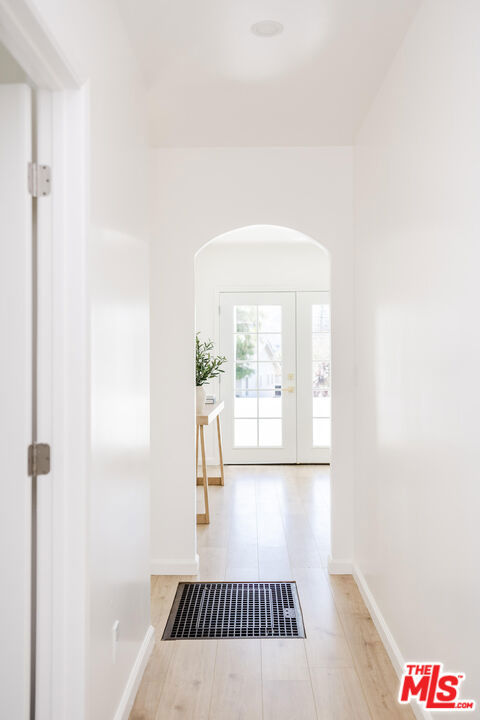 https://media.crmls.org/mediaz/fc7d69a4-07de-4a2d-aae0-bcb2c88b4c9f.jpg?preset=X-Large