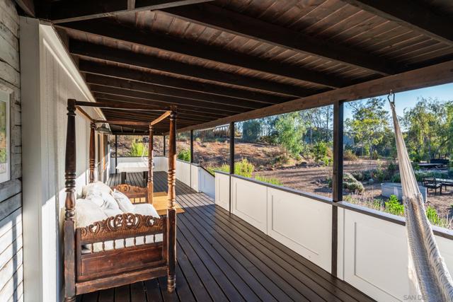 23898 Crown Hill Ln, Escondido CA: https://media.crmls.org/mediaz/fc7e4d5c-63be-4a5d-a4dc-e00f9118e4cd.jpg