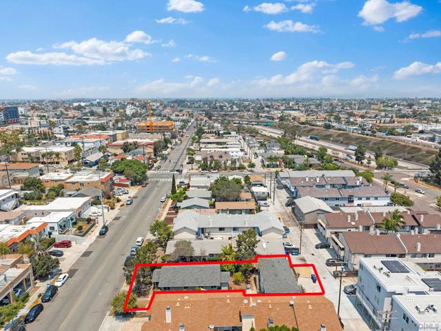 3941 45 32nd St, San Diego CA: https://media.crmls.org/mediaz/fc7f0a70-c70d-4fbb-b066-576962bc4b16.jpg
