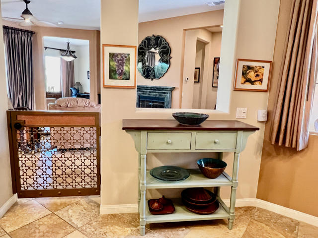 81562 Camino Los Milagros, Indio CA: https://media.crmls.org/mediaz/fc804c87-7be6-4cd2-9767-2c3c4b50bff6.jpg