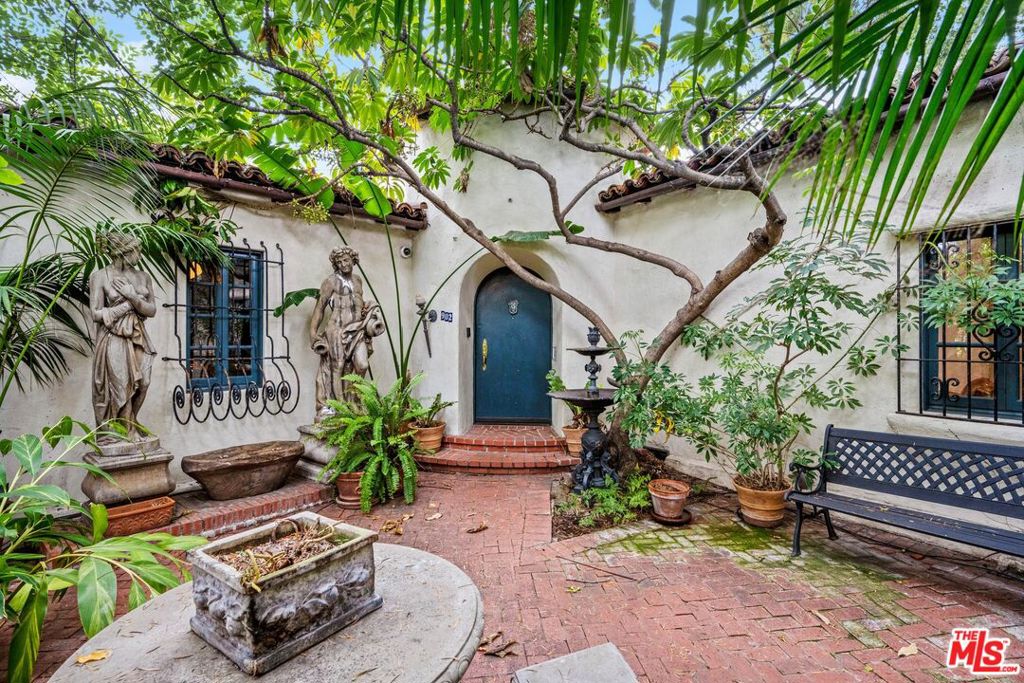 902 S Highland Avenue