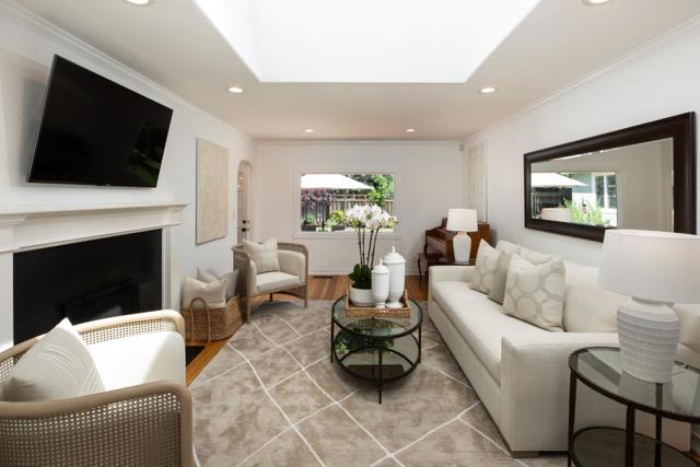 481 San Luis Avenue, Los Altos CA: https://media.crmls.org/mediaz/fc807c86-f97b-43f6-8fb5-2c738fced290.jpg