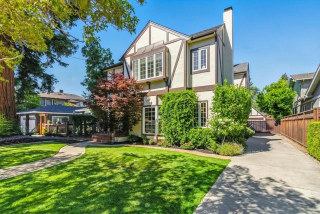 158 Oakdale Street, Redwood City CA: https://media.crmls.org/mediaz/fc80a01b-ce52-4067-a581-dd666405b308.jpg