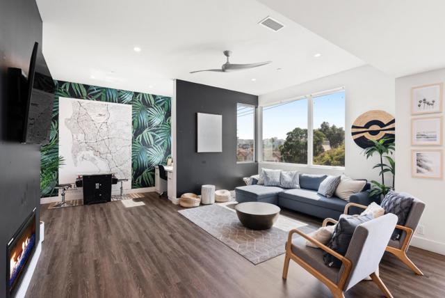 508 N Tremont Street, Oceanside CA: https://media.crmls.org/mediaz/fc80bb10-ef30-475d-8a35-c5ed381f92bd.jpg