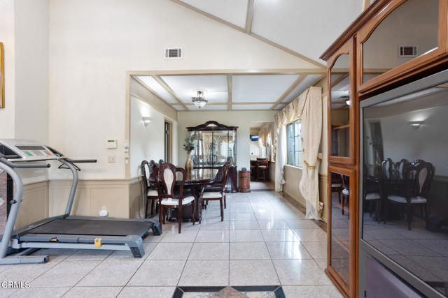 Detail Gallery Image 8 of 29 For 5116 Dahlia Dr, Los Angeles,  CA 90041 - 4 Beds | 3 Baths