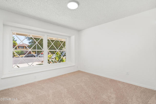 951 Tapies Court, Newbury Park CA: https://media.crmls.org/mediaz/fc8111e3-e06c-460b-9e7b-ca03560f21c7.jpg