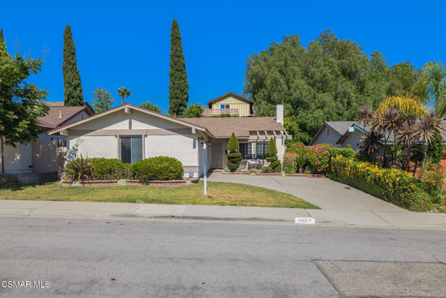 1569 Burning Tree Drive, Thousand Oaks CA: https://media.crmls.org/mediaz/fc82a517-71ca-42c3-ad3b-4a519c3df1d4.jpg