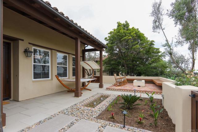 Image 19 of 35 For 8134 Santaluz Village Green N.