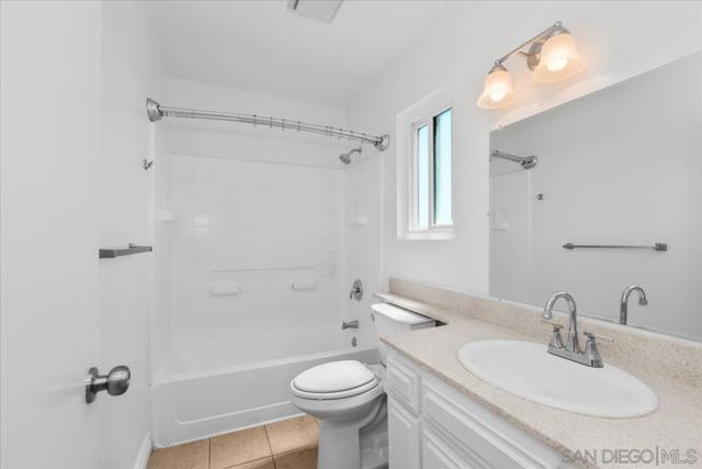 2112 East Vista Way, Vista CA: https://media.crmls.org/mediaz/fc836b20-3cf2-4fdf-bd49-979914e0d3a1.jpg