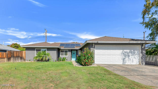 2141 Fitzgerald Road, Simi Valley CA: https://media.crmls.org/mediaz/fc83b9b7-e9dd-43e7-a115-e4536be38ef5.jpg