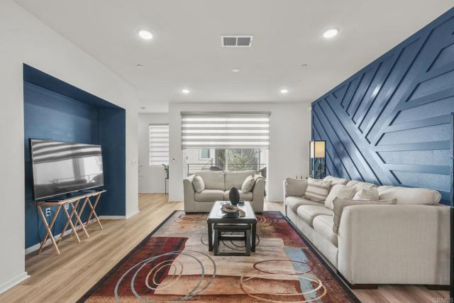 Detail Gallery Image 5 of 57 For 5261 Beachfront Cove St #174,  San Diego,  CA 92154 - 4 Beds | 3/1 Baths