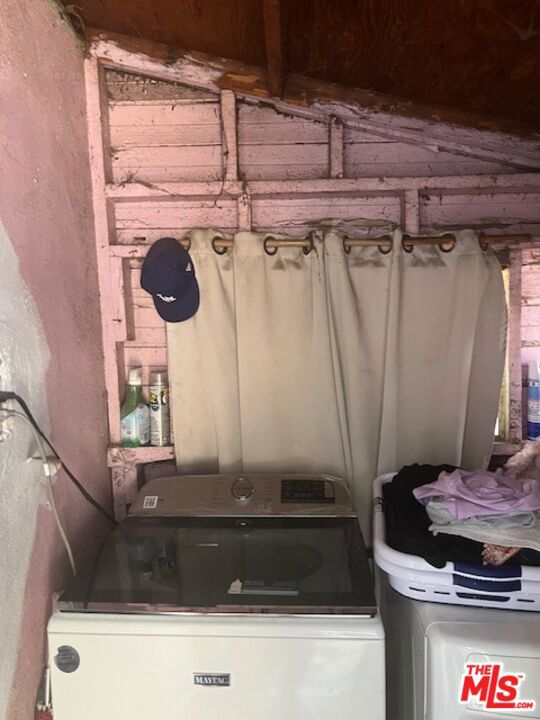 619 W Cherry Street, Compton CA: https://media.crmls.org/mediaz/fc84e7d3-767e-4807-a548-6751ac3718cc.jpg