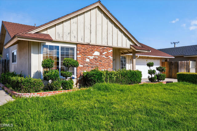 Detail Gallery Image 2 of 18 For 1251 Gardenia St, Oxnard,  CA 93036 - 3 Beds | 2 Baths