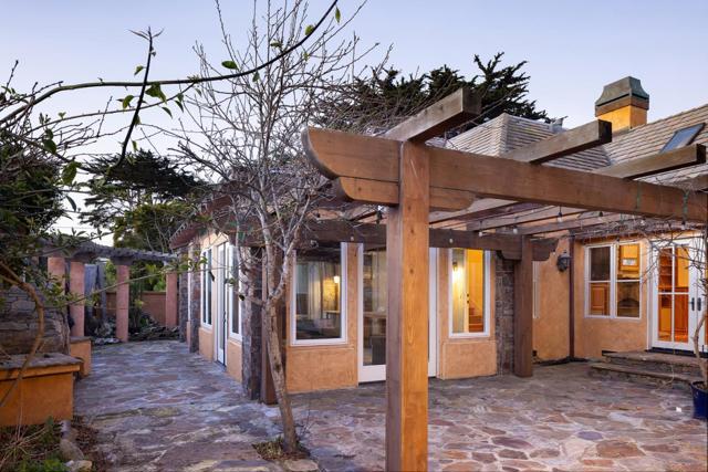 1273 Surf Avenue, Pacific Grove CA: https://media.crmls.org/mediaz/fc84f428-6f4a-405b-8745-da23c840c7dc.jpg