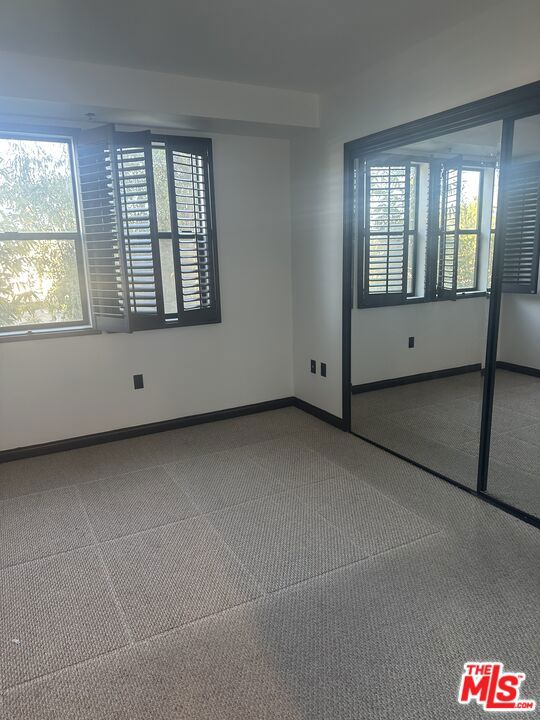 520 S Kingsley Drive, Los Angeles CA: https://media.crmls.org/mediaz/fc85743f-632f-4f57-a56e-af8e8292d680.jpg