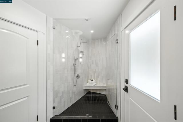 3363 Springhill Rd, Lafayette CA: https://media.crmls.org/mediaz/fc85e3a6-8151-48bf-bab8-4bed07c70a1c.jpg